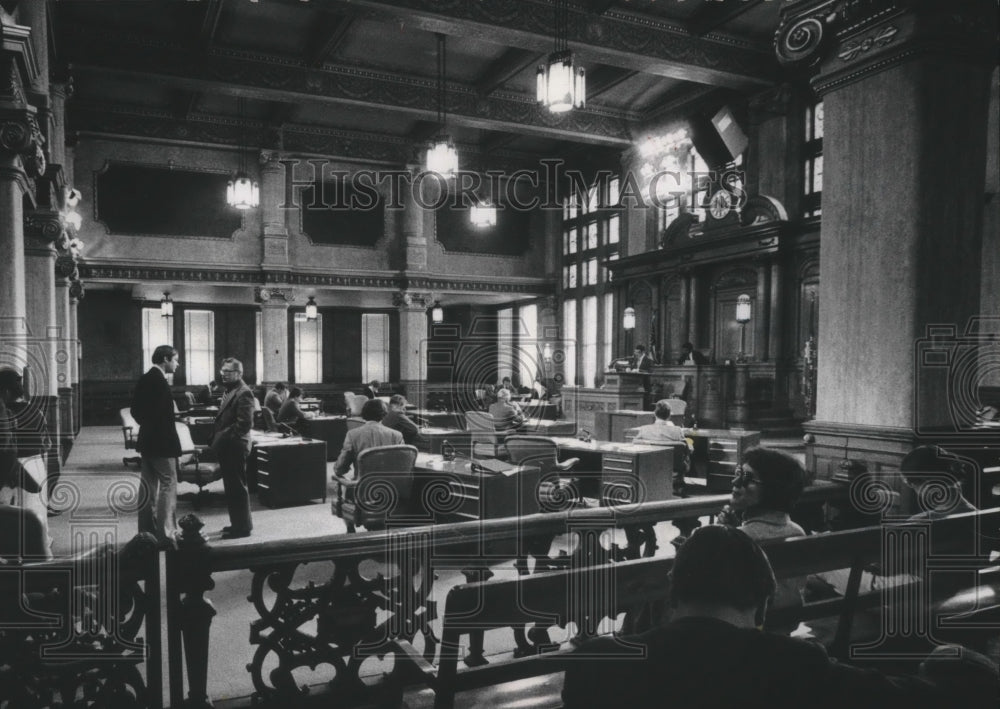 1979 Press Photo Milwaukee aldermen in the Common Council chambers.- Historic Images