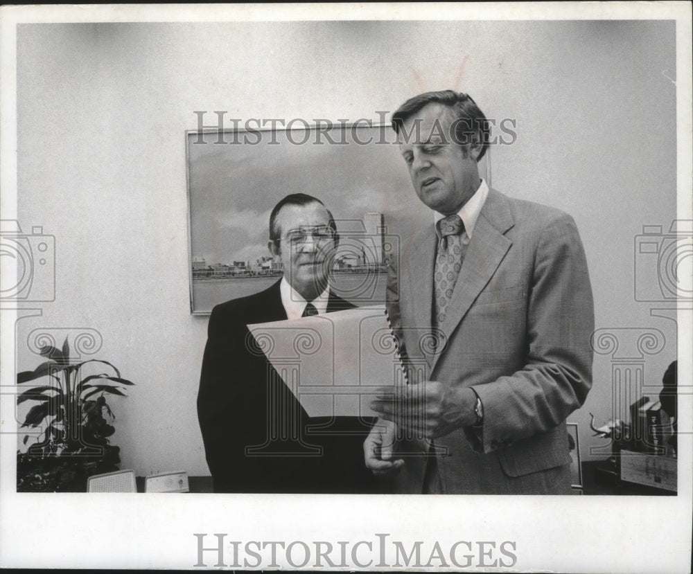 1973 Press Photo Frank R. Quinn, President, 1st Wisconsin Financial Corp.