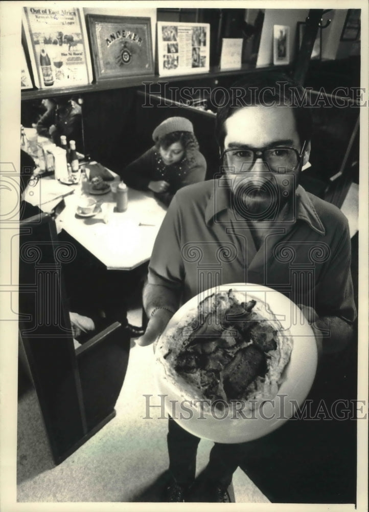 1988 Press Photo Michael Kassof Chef at Jake&#39;s Restaurant in Wisconsin- Historic Images