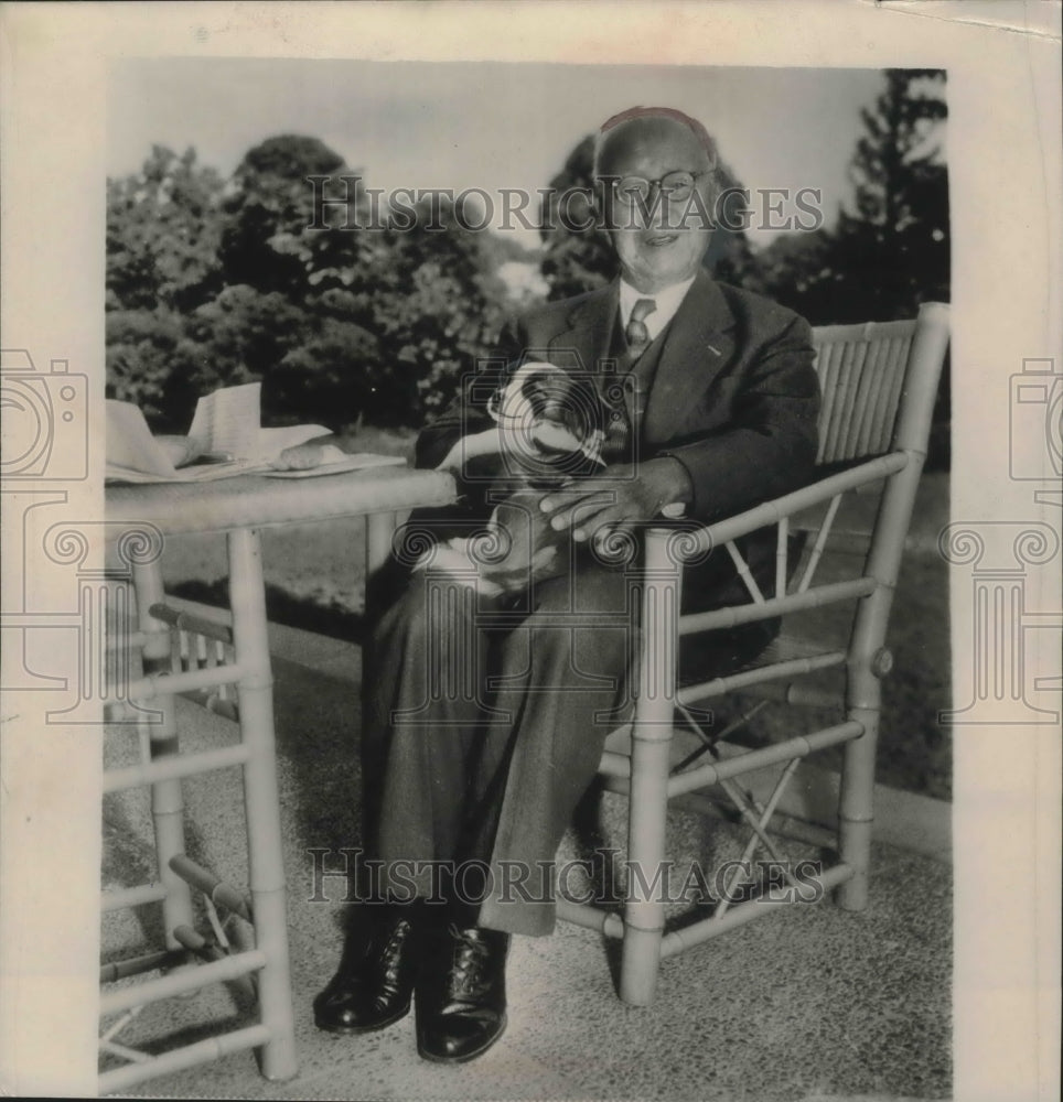 1953 Press Photo Syngman Rhee with Pet Dog in his Garden Office in Seoul- Historic Images