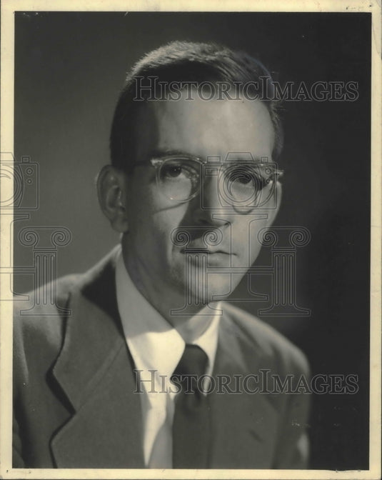 1955 Press Photo James Meyer offers advise on using a camera. - mjb43759
