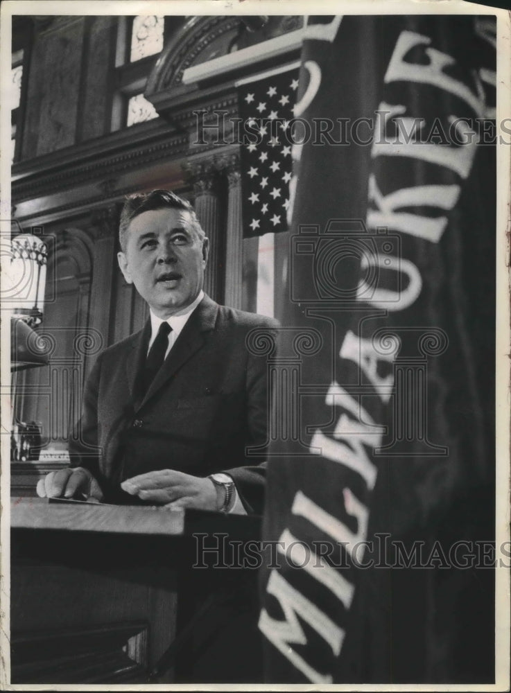 Load image into Gallery viewer, 1968 Press Photo Mayor Maier gave Inauguration address, Milwaukee - mjb43861
