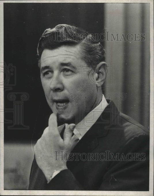 1969 Press Photo Mayor Maier At His Press Conference Friday - mjb44089