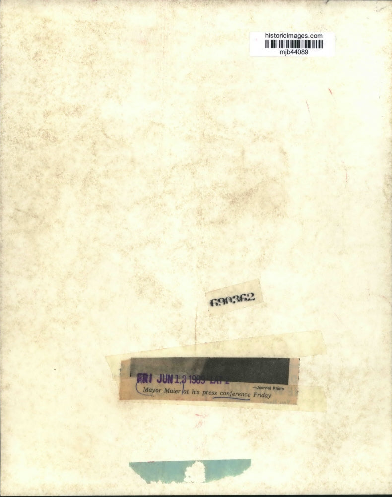 1969 Press Photo Mayor Maier At His Press Conference Friday - mjb44089