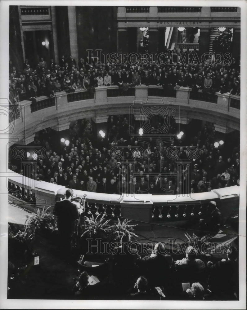 1963 Press Photo Governor John Reynolds delivers inaugural address to 2,500- Historic Images