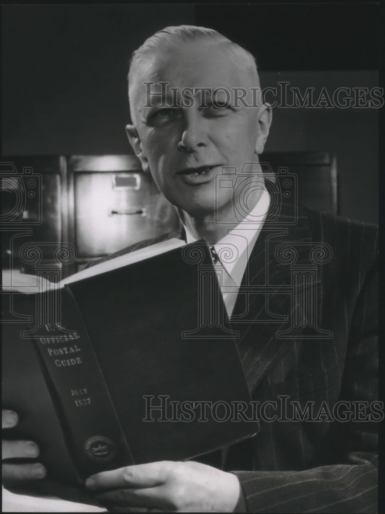 1954 Press Photo William WM. Roosink Assistant Postmaster U.S.- Historic Images