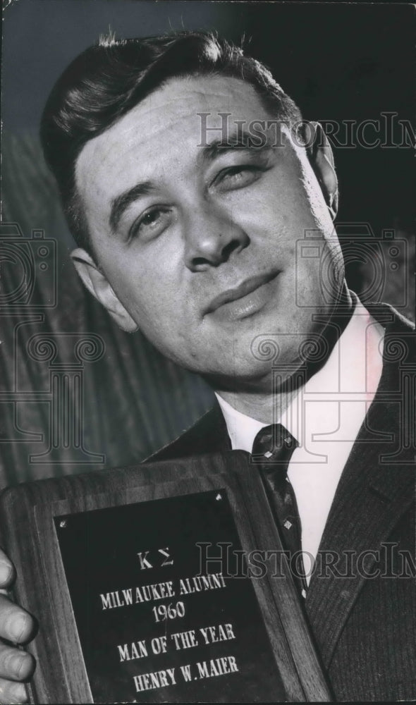 1960 Press Photo U Wisconsin Kappa Sigma "Man of the Year" Milwaukee Mayor Maier
