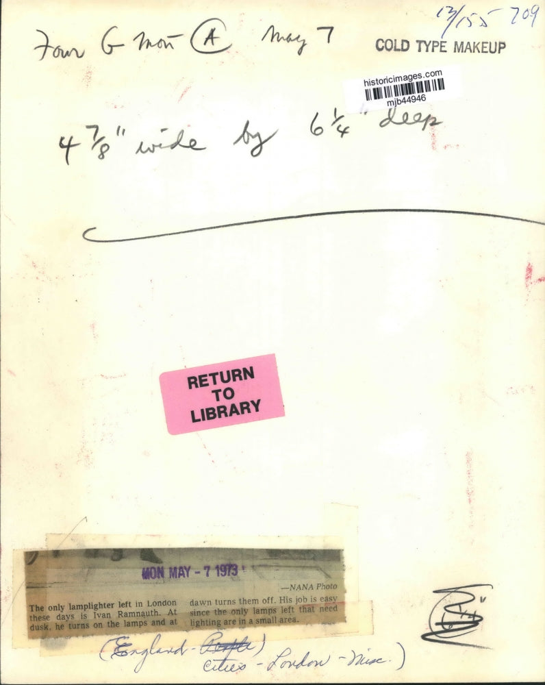 1973 Press Photo Ivan Ramnauth, the last lamplighter in London, England