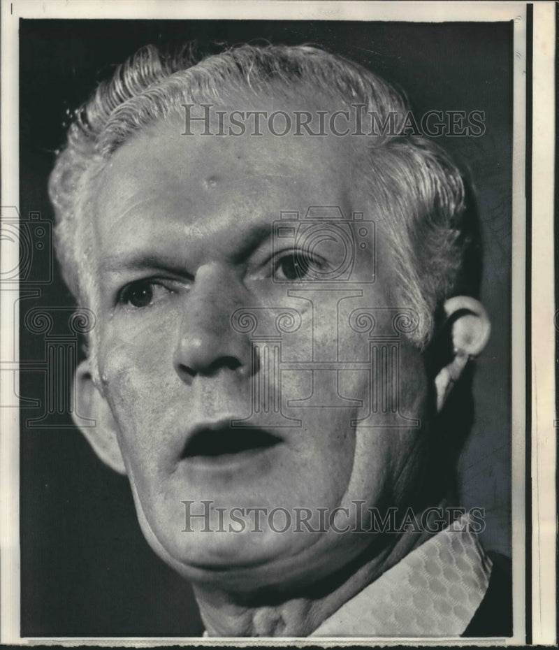 Load image into Gallery viewer, 1972 Press Photo Arnold Miller, United Mine Worker President - mjb45050
