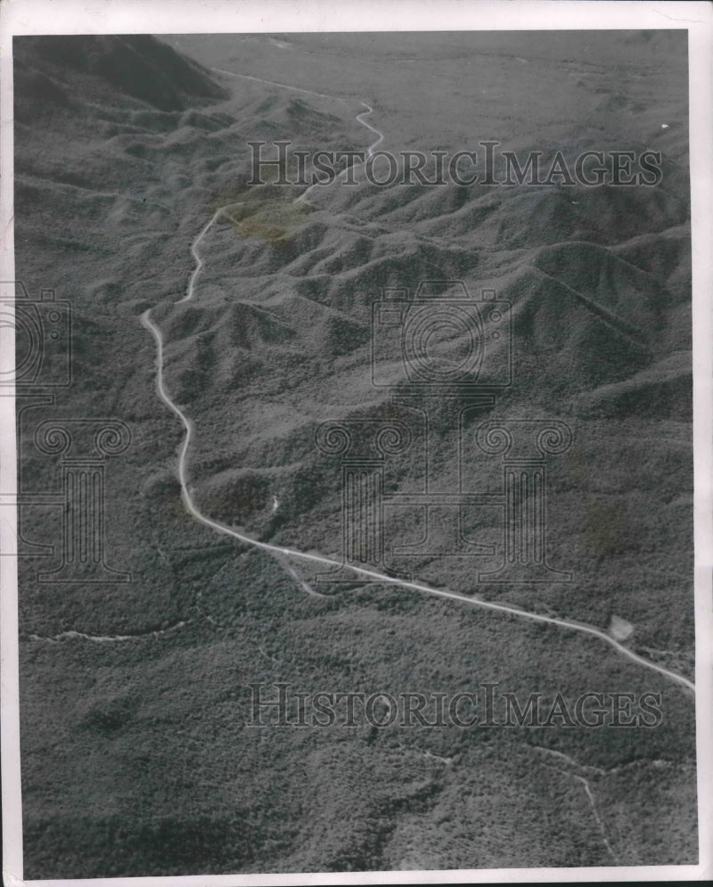Load image into Gallery viewer, 1944 Press Photo Pan American Highway south of Mexico City, Mexico - mjb45223
