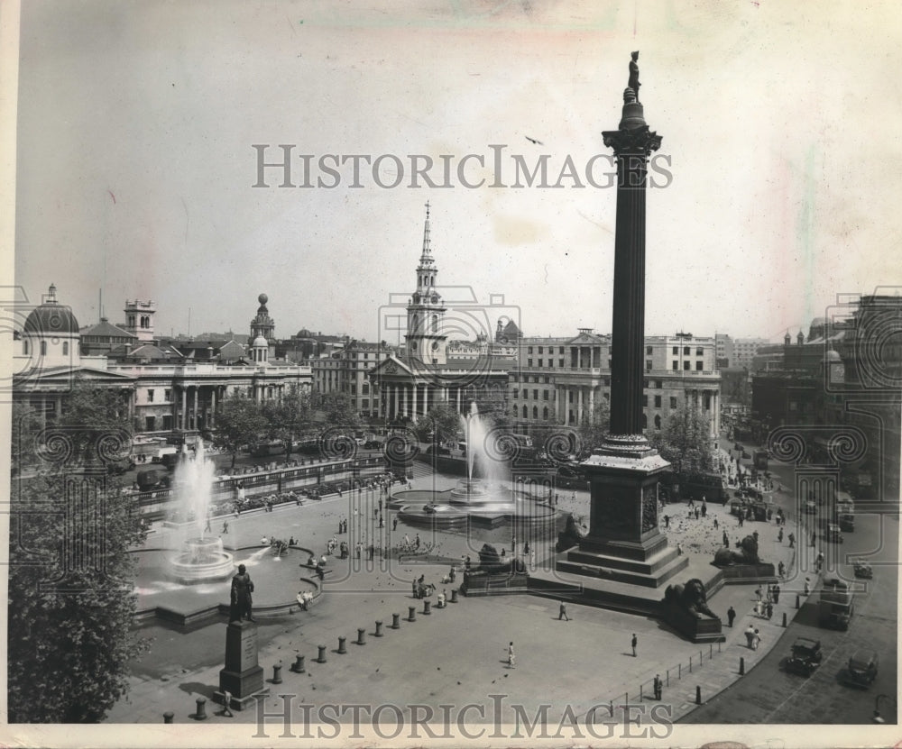 1966 Press Photo Statue of Lord Nelson at London's Trafalgar Square, England.