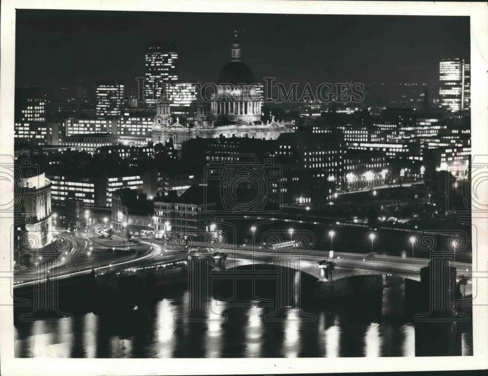1973 Press Photo Christopher Wren's Saint Paul's Cathedral in London, England