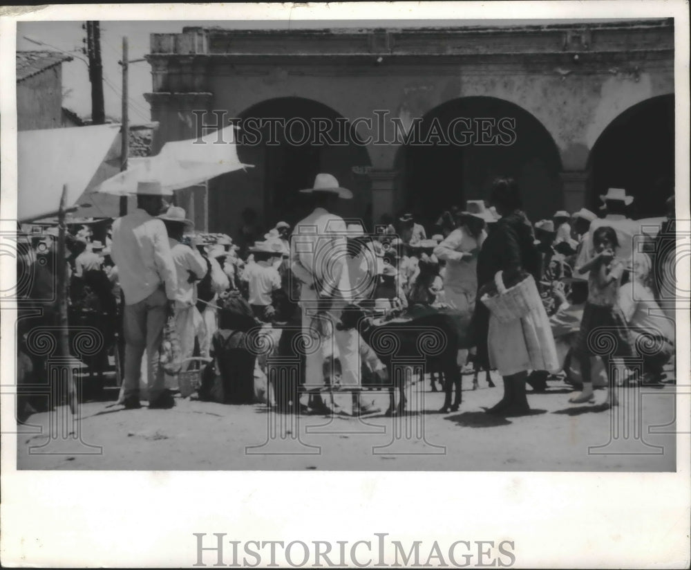 1968 Press Photo Goats and Sheep During Market Days in Mexico - mjb45526- Historic Images