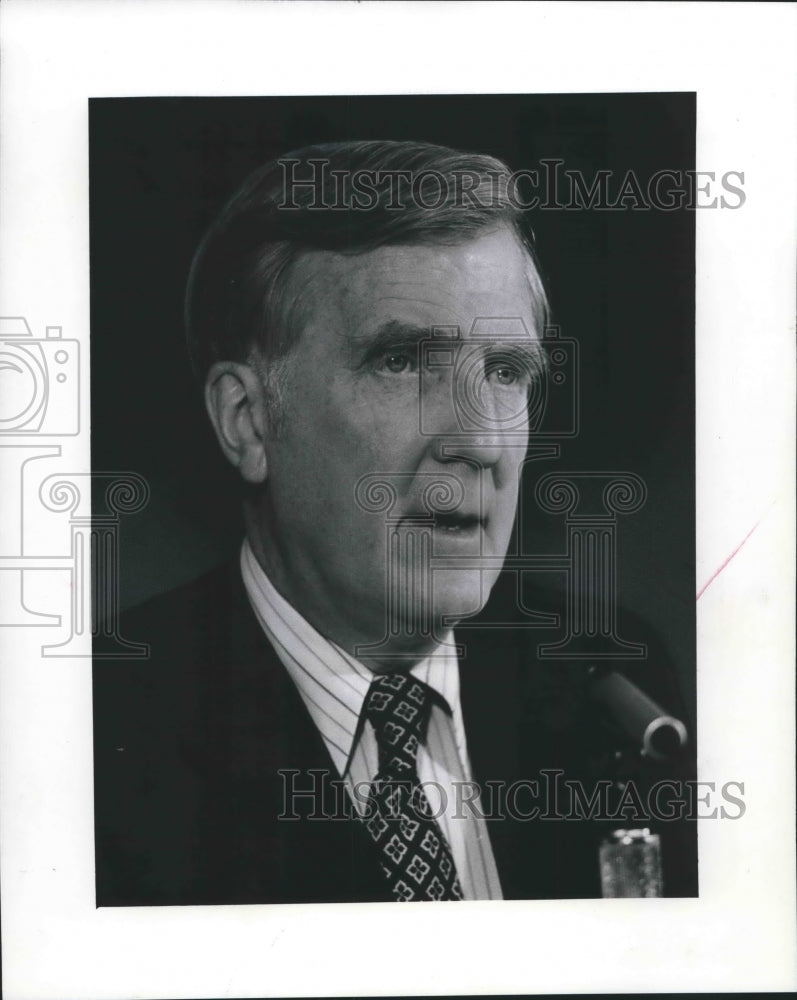 Load image into Gallery viewer, 1978 Press Photo John Gilligan, of the US Agency of International development
