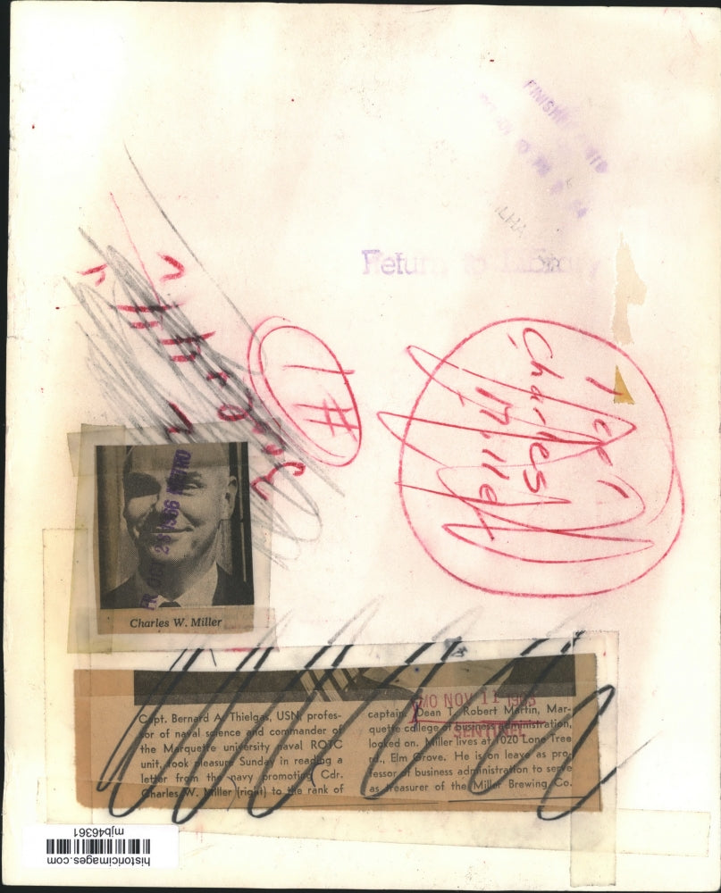 1965 Press Photo Captain Bernard A. Thielgan promotes Commander Charles W Miller