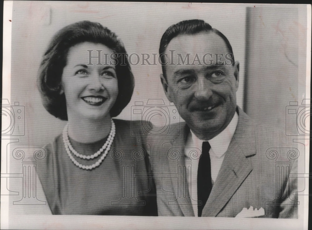 1964 Press Photo William Miller, GOP Vice-Presidential candidate, with wife.- Historic Images