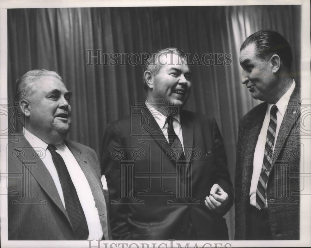 1961 Press Photo Commissioner Bill Reed With Indiana & Purdue Officials, Chicago