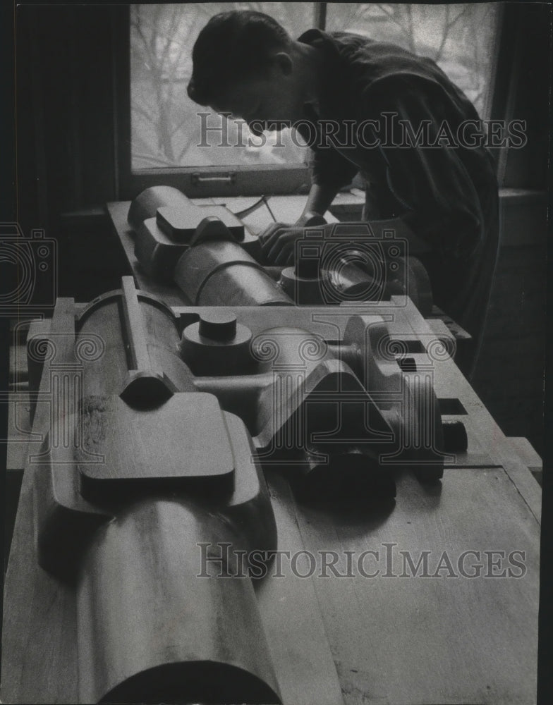 1956 Press Photo James Ciezki at Milwaukee Trade and Technical School, Milwaukee- Historic Images