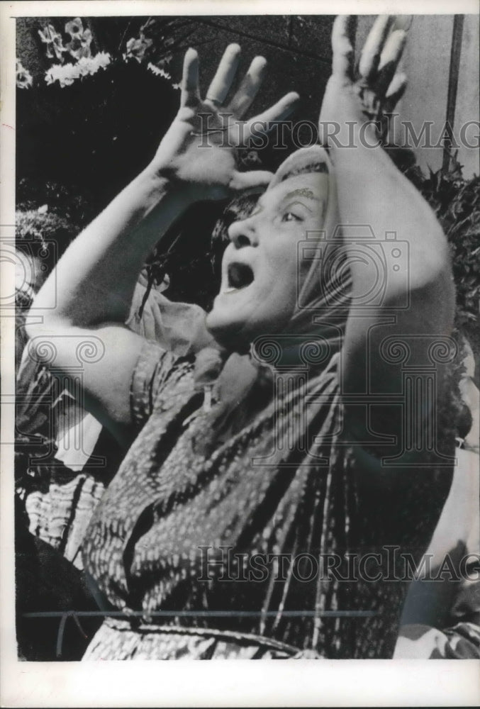 1965 Press Photo Aunt of Killed Youth Shouts Angrily at Funeral, Greece- Historic Images
