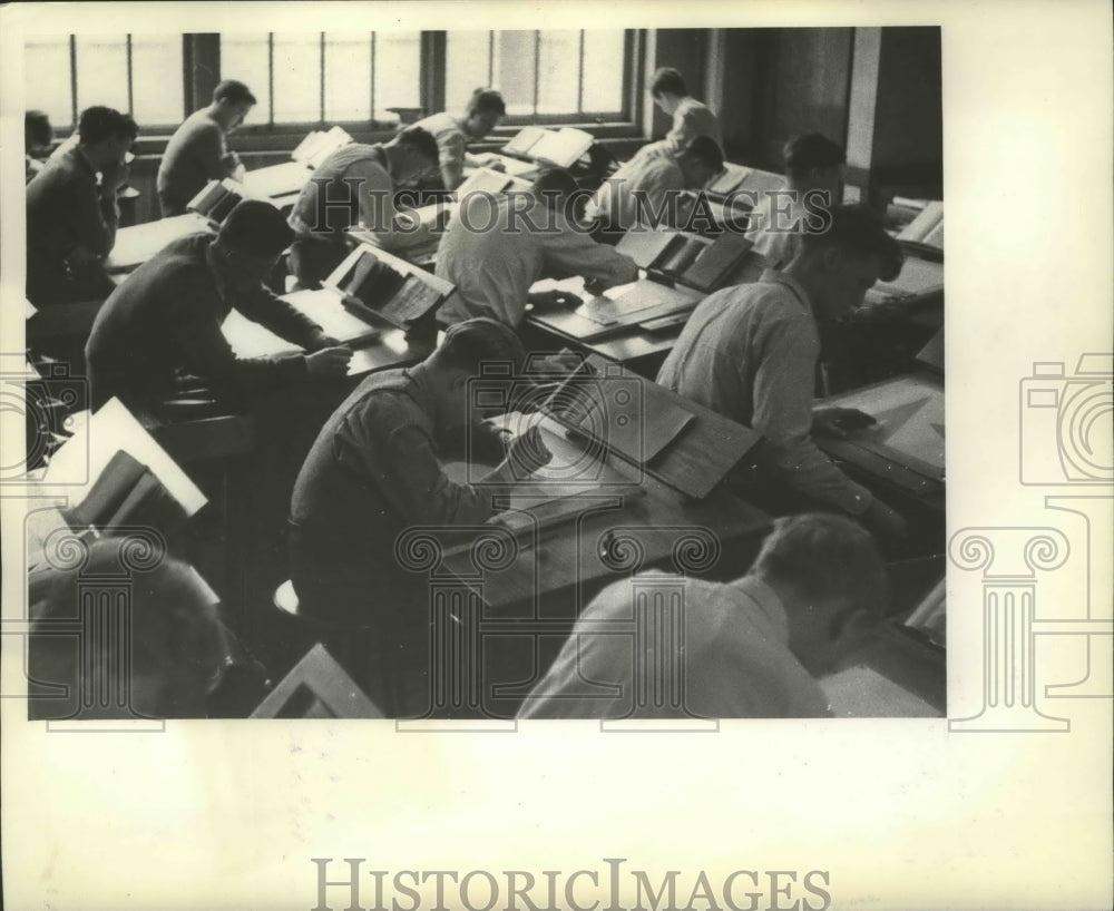 1934 Press Photo Students at the Milwaukee Trade and Technical High School- Historic Images