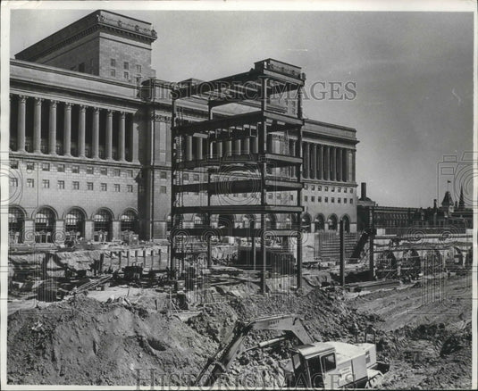 1968 Press Photo Exterior construction on the Courthouse Annex, Milwaukee.- Historic Images