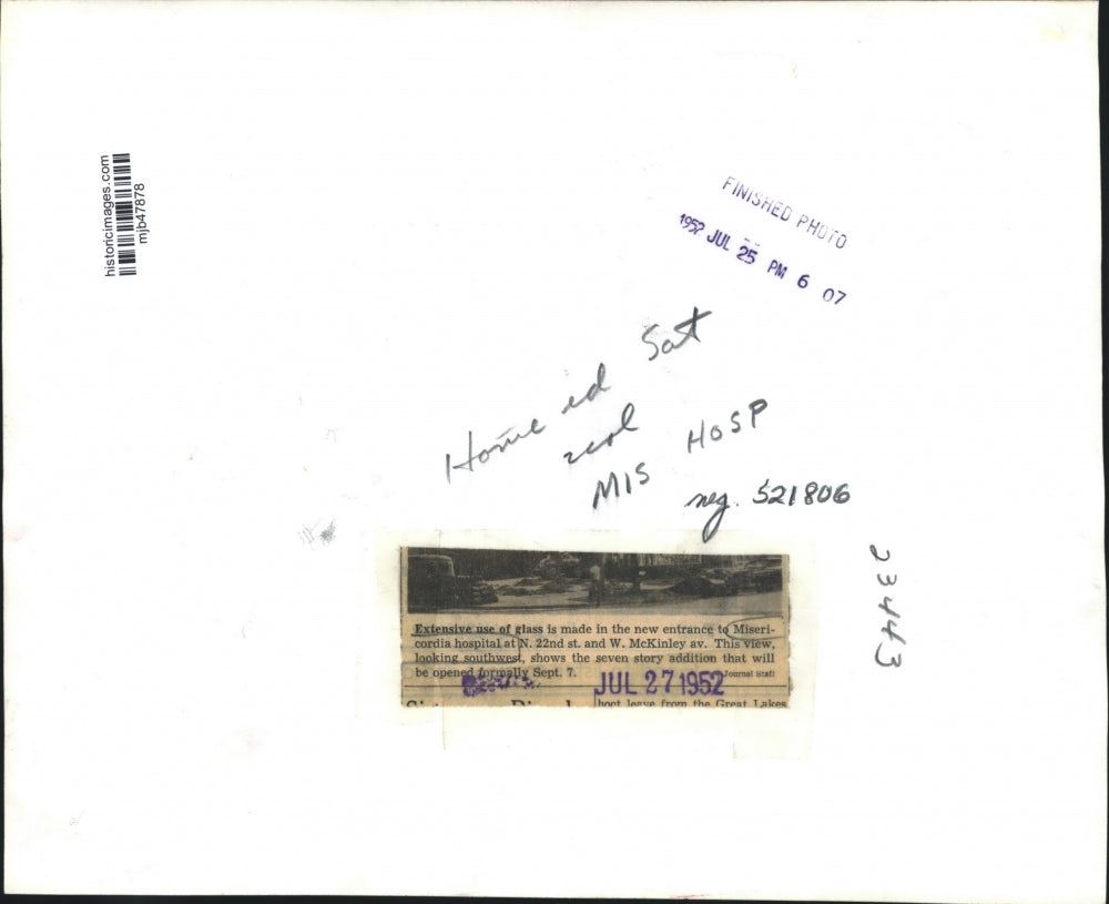 1952 Press Photo Lots of glass on seven story addition to Misericordia hospital.