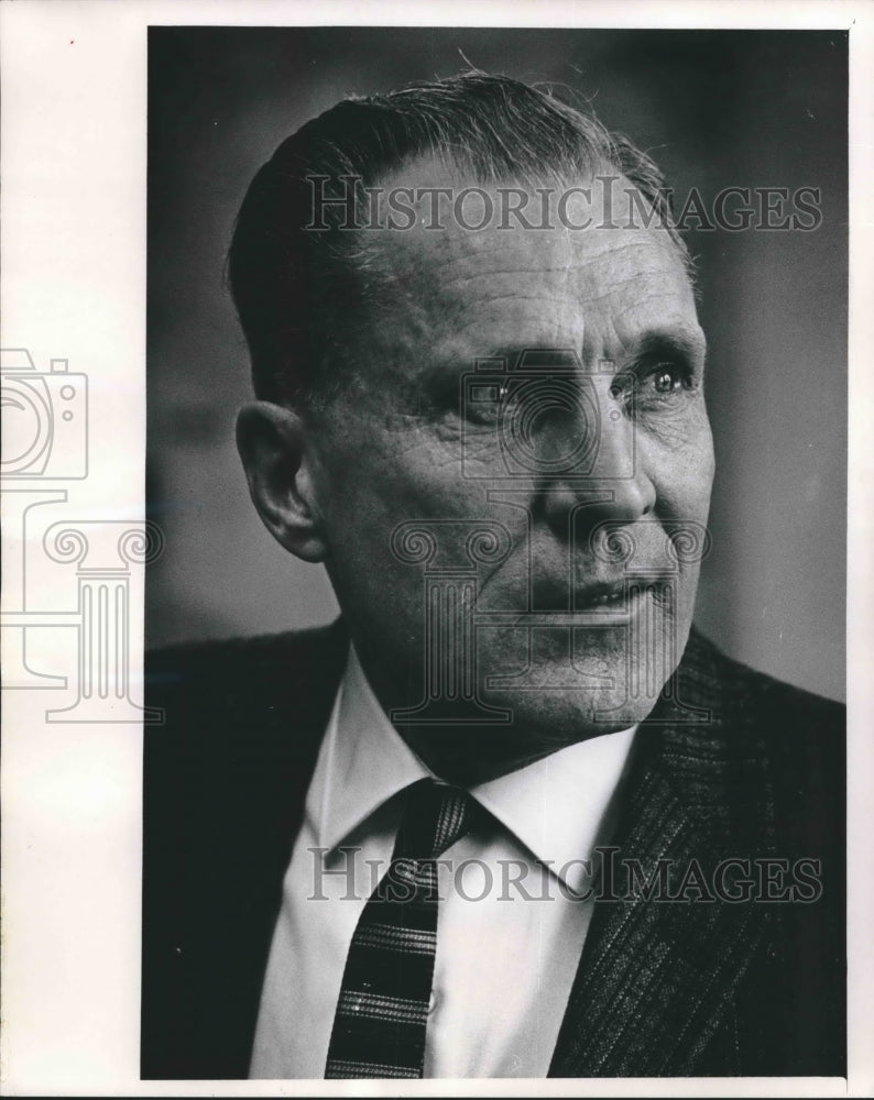 1965 Press Photo Harold E. Hanson, United States Deputy Marshal, Milwaukee, Wis.- Historic Images