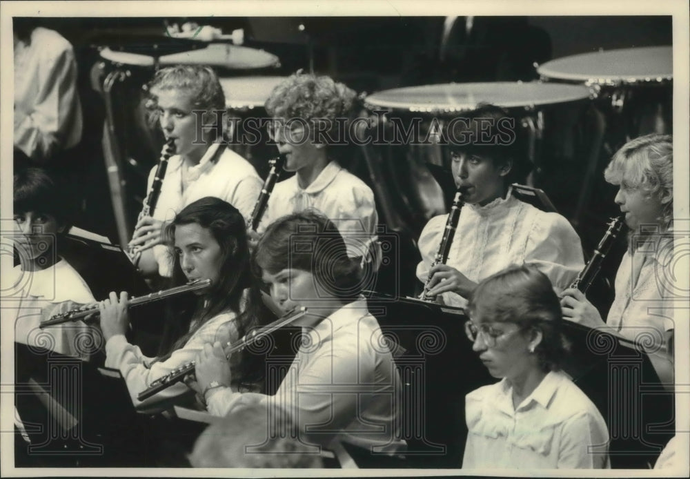 1983 Press Photo Members of Music for Youth perform in Puerto Rico - mjb49028- Historic Images