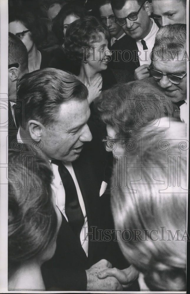 Load image into Gallery viewer, 1963 Press Photo Governor Nelson Rockefeller visits Milwaukee Wisconsin
