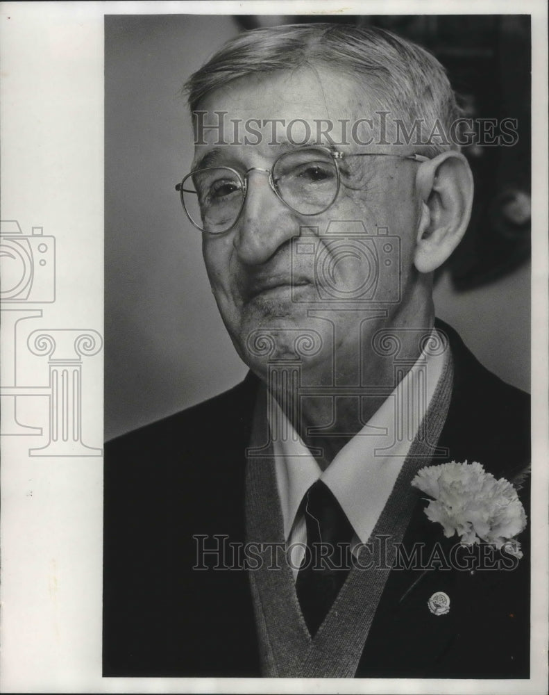 1969 Press Photo Anton Guber, presented with award pin at banquet, Milwaukee.
