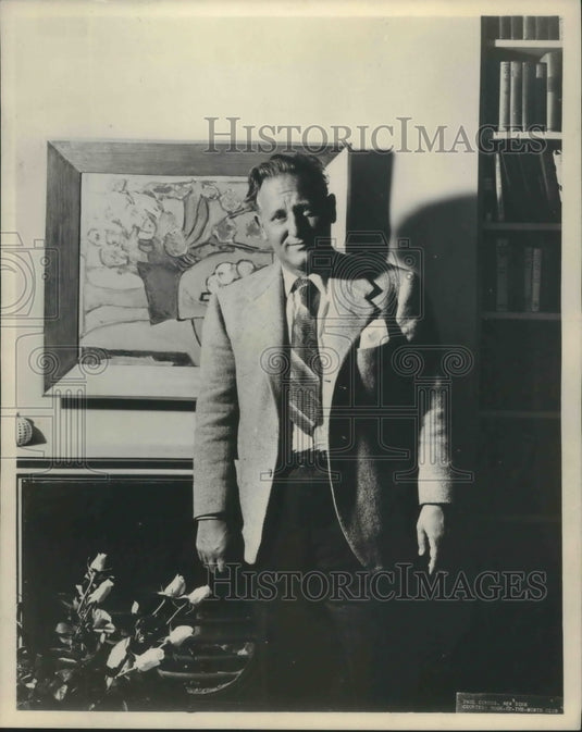 1954 Press Photo John Gunther, author of "Behind the Curtain," United States- Historic Images