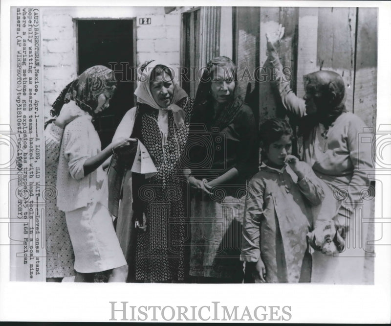 Load image into Gallery viewer, 1969 Press Photo Loved Ones Wait As Miners Are Hopefully Rescued In Mexico
