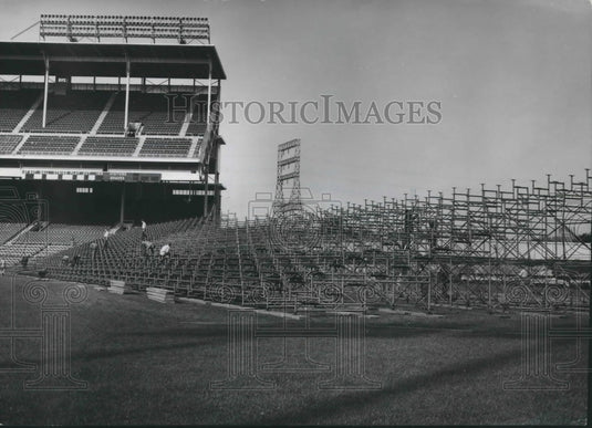 1954 Press Photo Installation of temporary stands at Stadium in Milwaukee- Historic Images