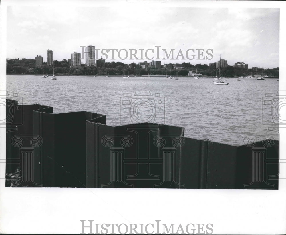 1966 Press Photo Construction on Marina and Milwaukee skyline - mjb51053- Historic Images