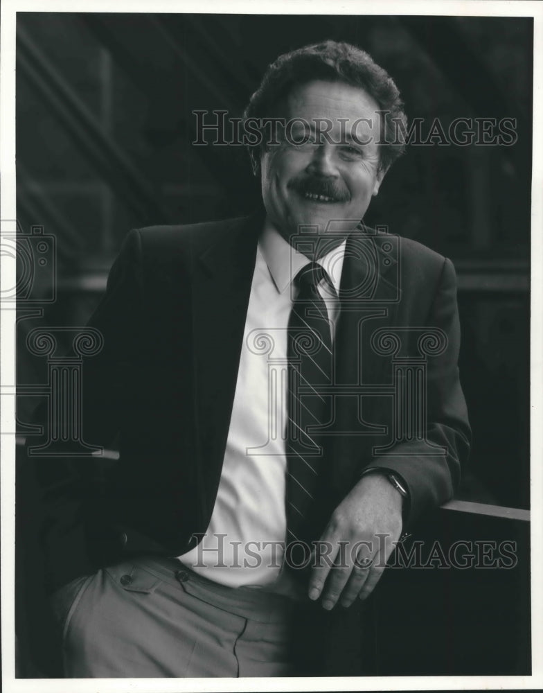 1986 Press Photo Patrick Moore Executive Vice President of Provimi Veal Corp.- Historic Images