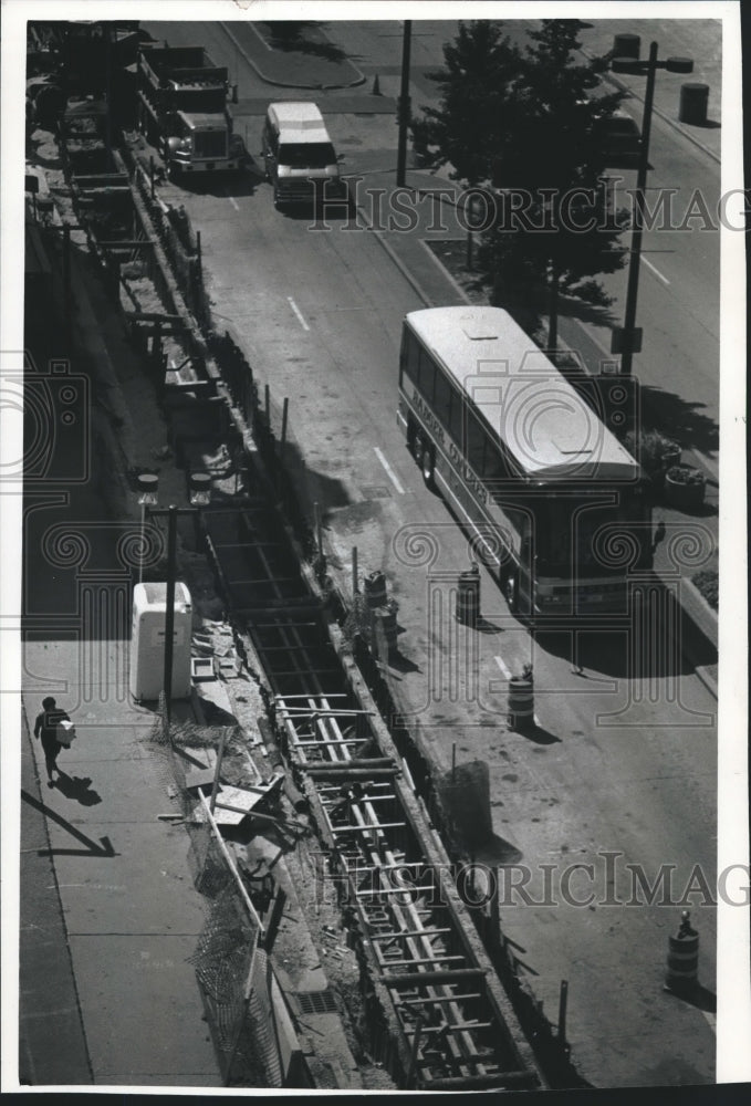 1993 Press Photo Construction on North 4th Street in Milwaukee - Historic Images