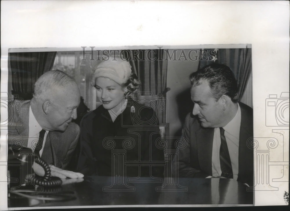 1956 Press Photo Eisenhower visits Prince Rainier and wife, White House.- Historic Images