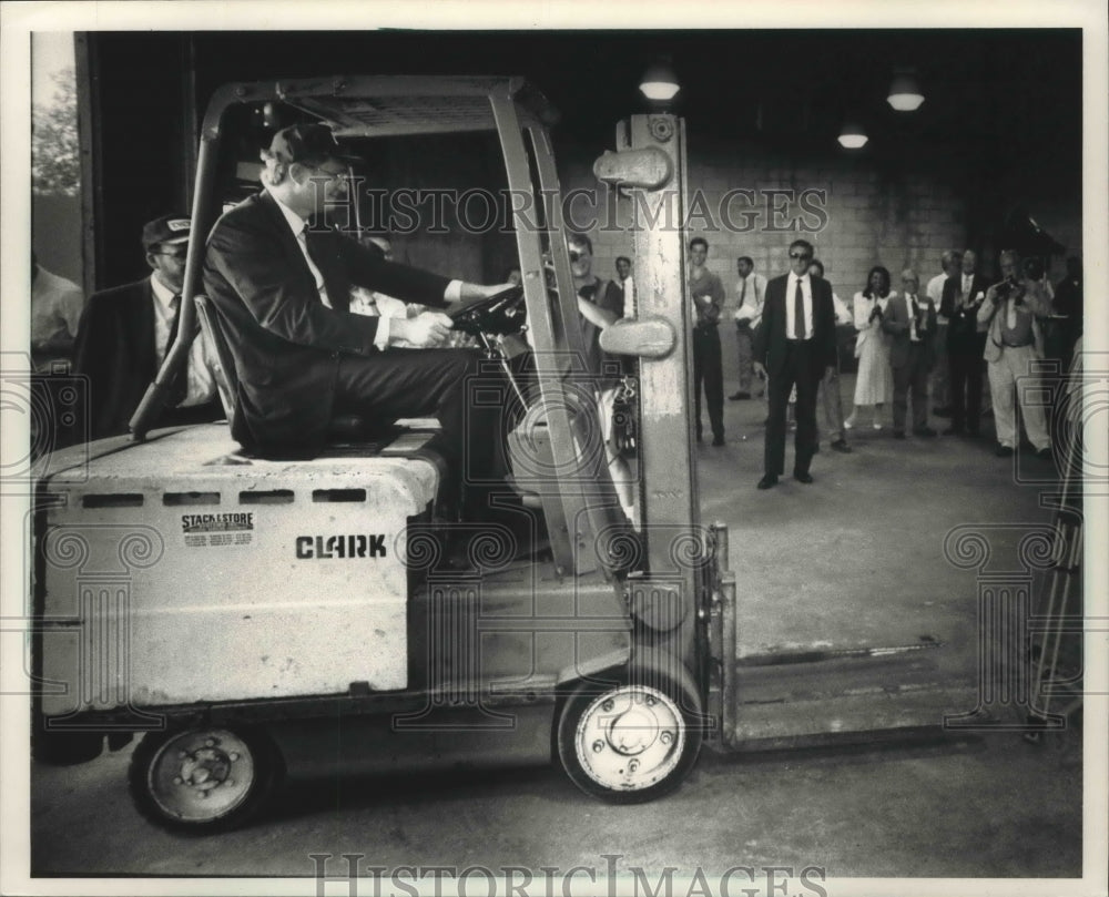 1991 Press Photo Milwaukee Mayor John Norquist - open house at The Workplace - Historic Images