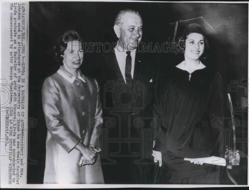 Load image into Gallery viewer, 1966 Press Photo President and Mrs. Johnson at graduation of Lynda, Texas.
