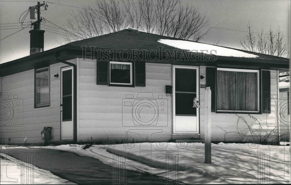 1989 Press Photo House for sale on North 48th Street for $59,900, Milwaukee- Historic Images