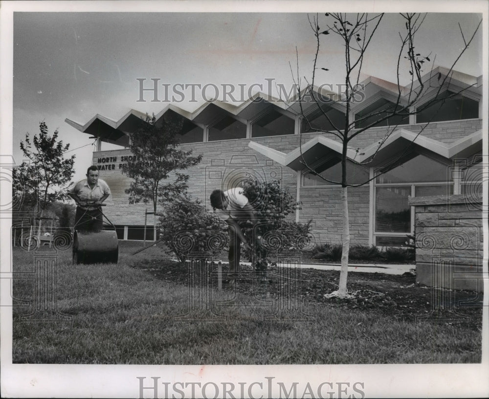 1962 Press Photo Trees/Shrubs North Shore Utility Filtration Plant in Wisconsin- Historic Images