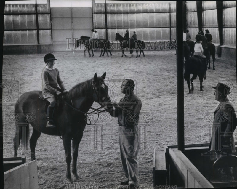 Load image into Gallery viewer, 1956 Press Photo Katherine Davidson on horse with members at club, Milwaukee.
