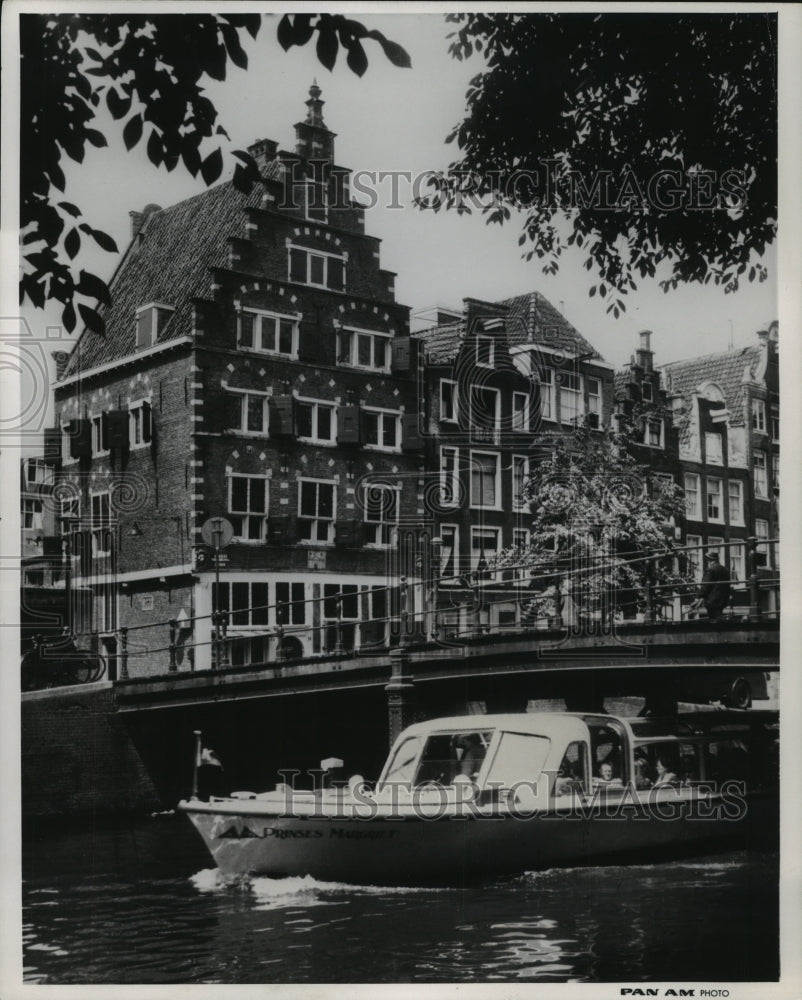 1969 Press Photo Boat on sightseeing cruise in Amsterdam - mjb55080- Historic Images