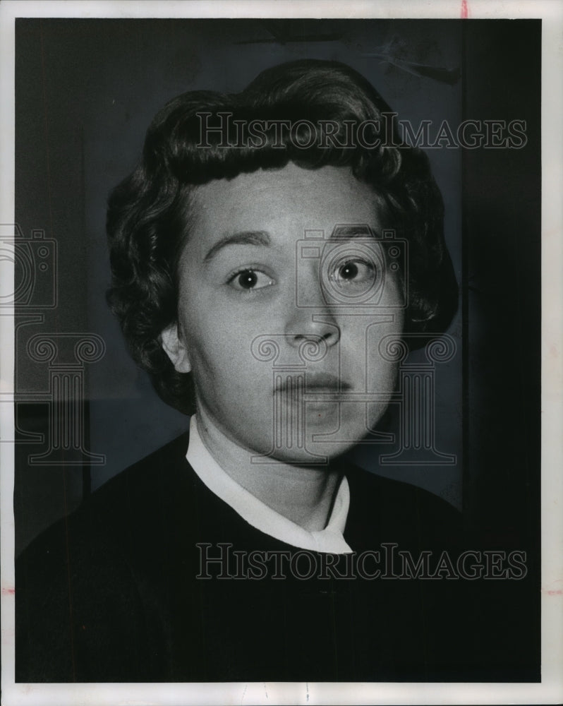 1962 Press Photo Mrs. Dong Hoyt - mjb55081