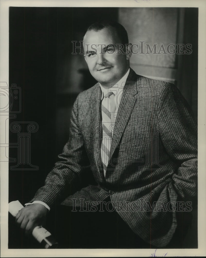 1963 Press Photo Red Hall Wemp - mjb55202