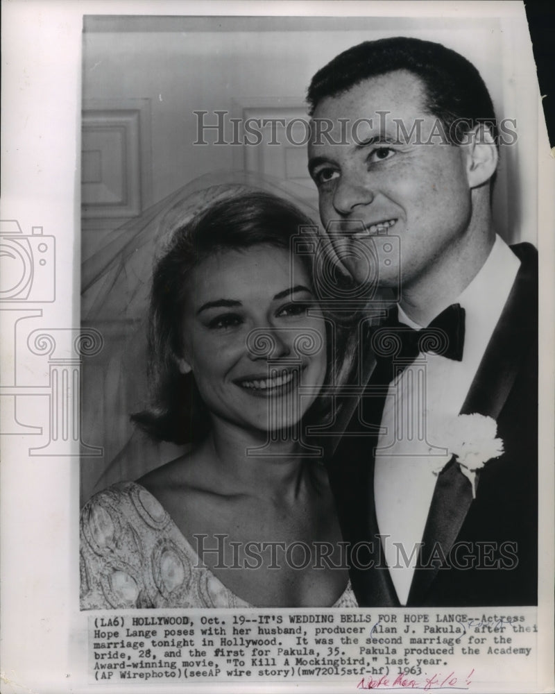 1963 Press Photo Hope Lange and Alan Pakula wed, Hollywood, CA - mjb55318- Historic Images