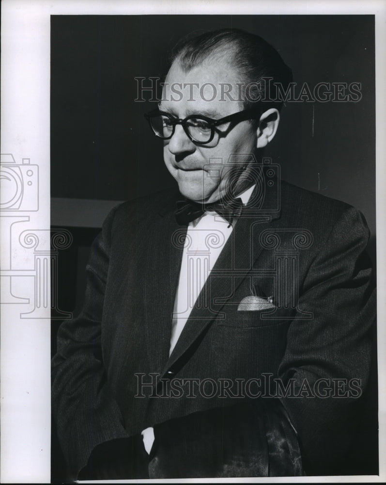 1963 Press Photo Walter Hendl Conductor Chicago Symphony - mjb55367- Historic Images