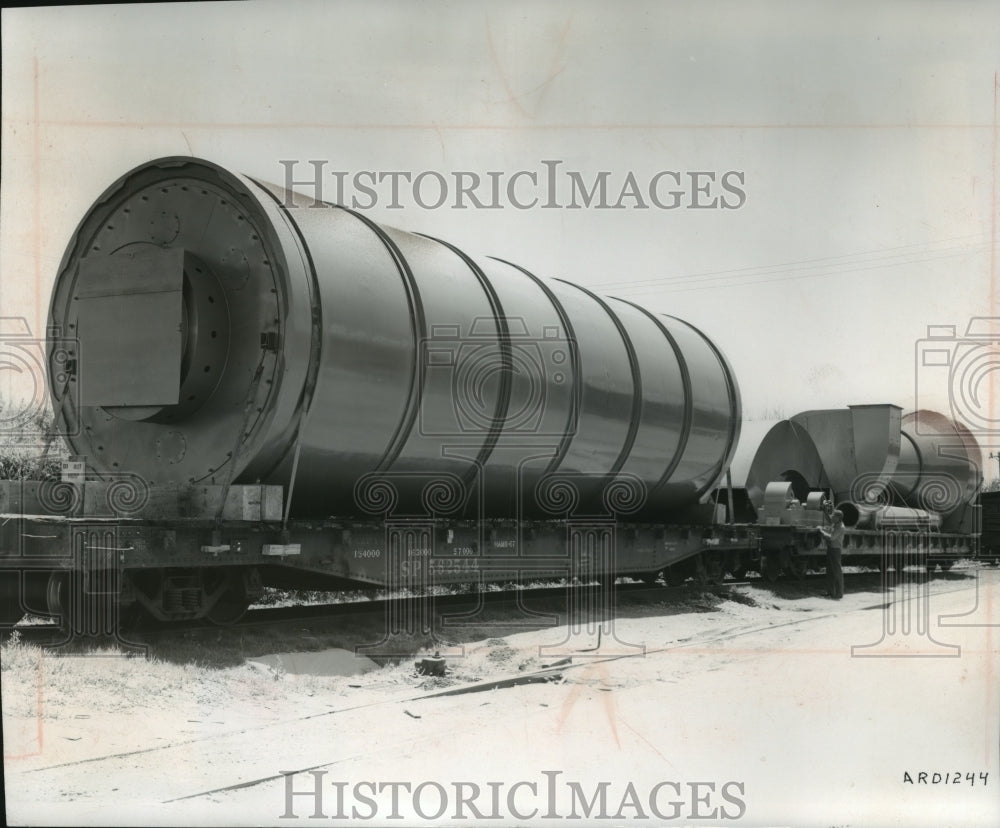 1968 Press Photo Milwaukee, Heil Company Dehydrator 42 foot drying drum- Historic Images