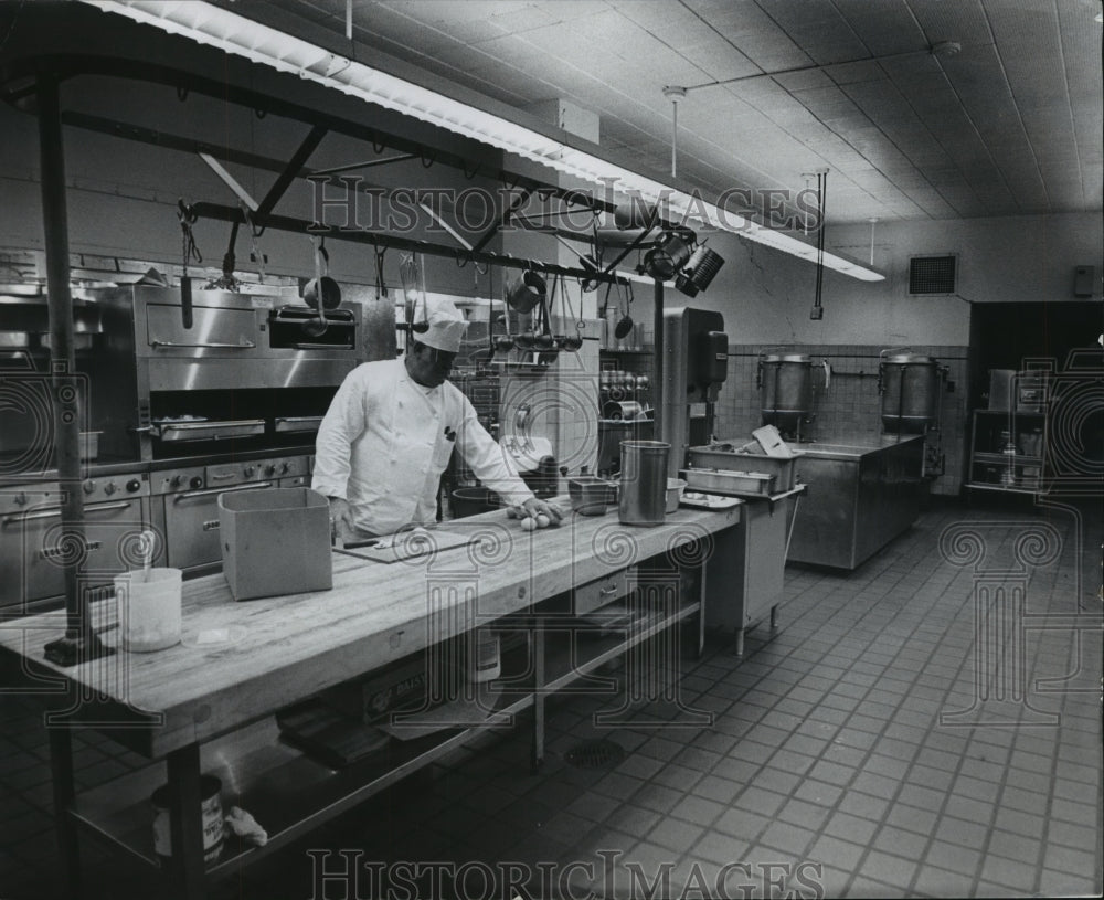 1970 Press Photo Milwaukee County Jail Kitchen - mjb55626