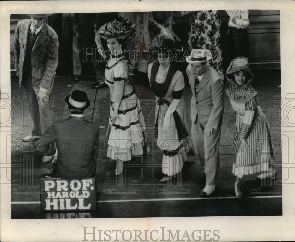 1961 Press Photo Opening scene of &quot;The Music Man&quot; at Pabst Theater - mjb55726- Historic Images